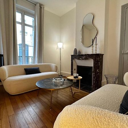 In The Beautiful Districts Of Tours A "Particular" With Great Comfort Exterior foto