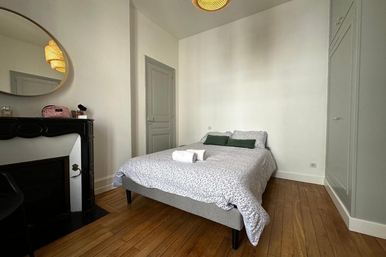 In The Beautiful Districts Of Tours A "Particular" With Great Comfort Exterior foto