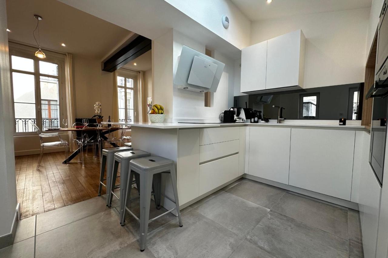 In The Beautiful Districts Of Tours A "Particular" With Great Comfort Exterior foto