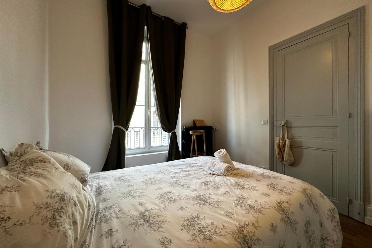 In The Beautiful Districts Of Tours A "Particular" With Great Comfort Exterior foto