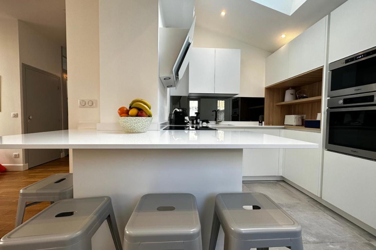 In The Beautiful Districts Of Tours A "Particular" With Great Comfort Exterior foto