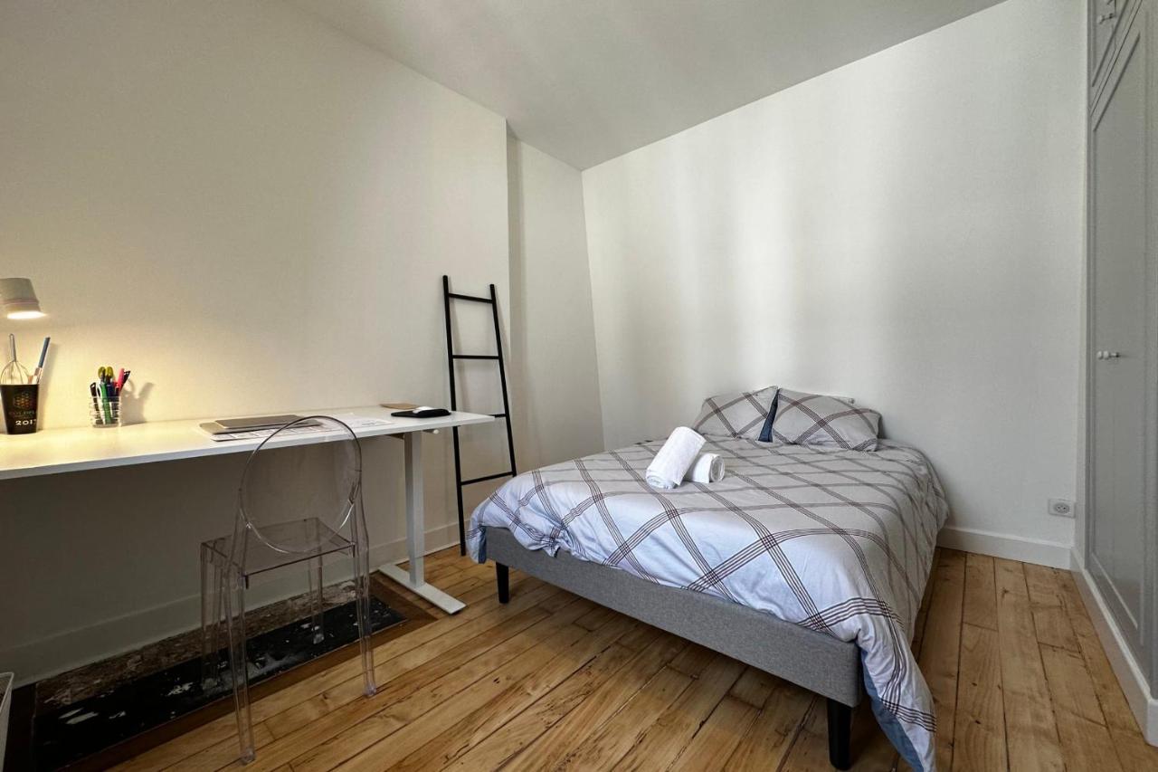 In The Beautiful Districts Of Tours A "Particular" With Great Comfort Exterior foto